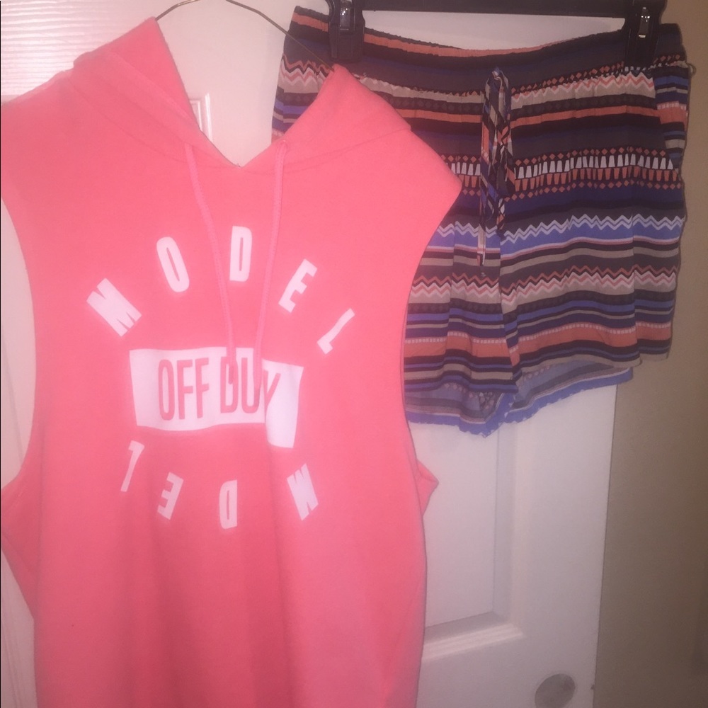 ⭐️REDUCED PRICE⭐️Off duty model hooded tank